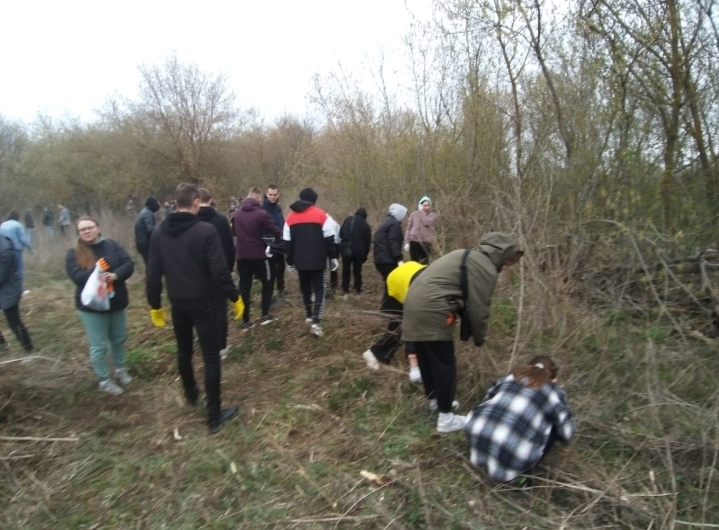 Студенты специальности Правоохранительная деятельность Юридического института приняли участие в экологической акции, посвященной памяти Николая Калачова